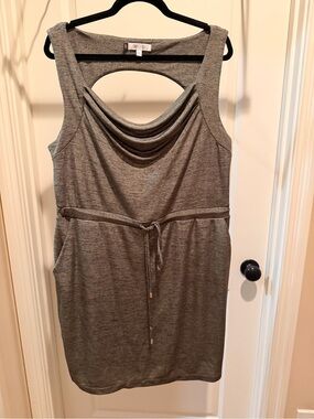 Jennifer Lopez Metallic Gray Knit Top with Black Trim